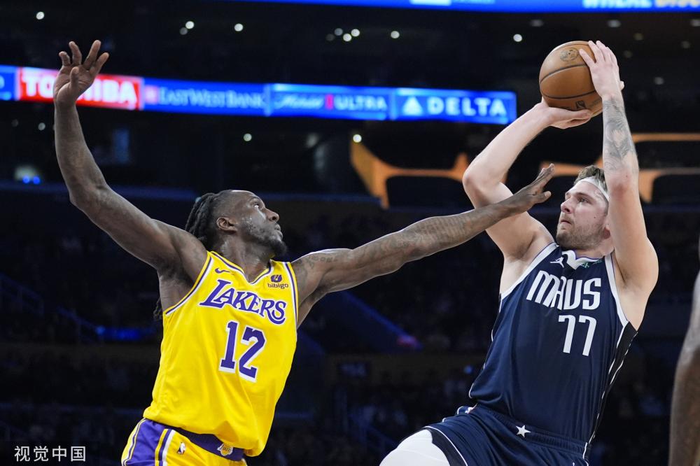 尽管关于他 尽管关于他