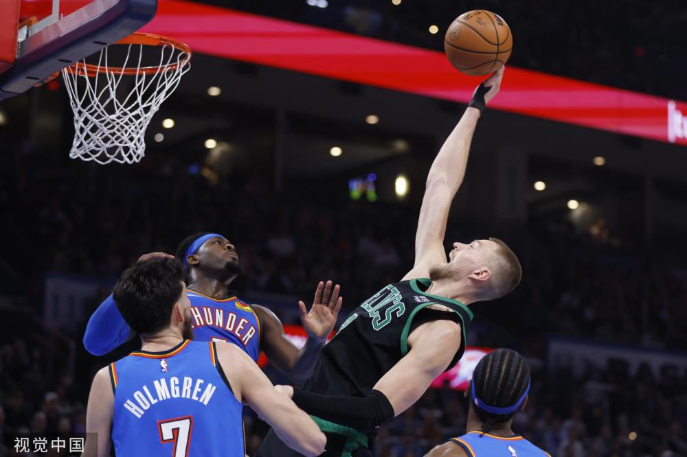 他对阿方索 他对阿方索